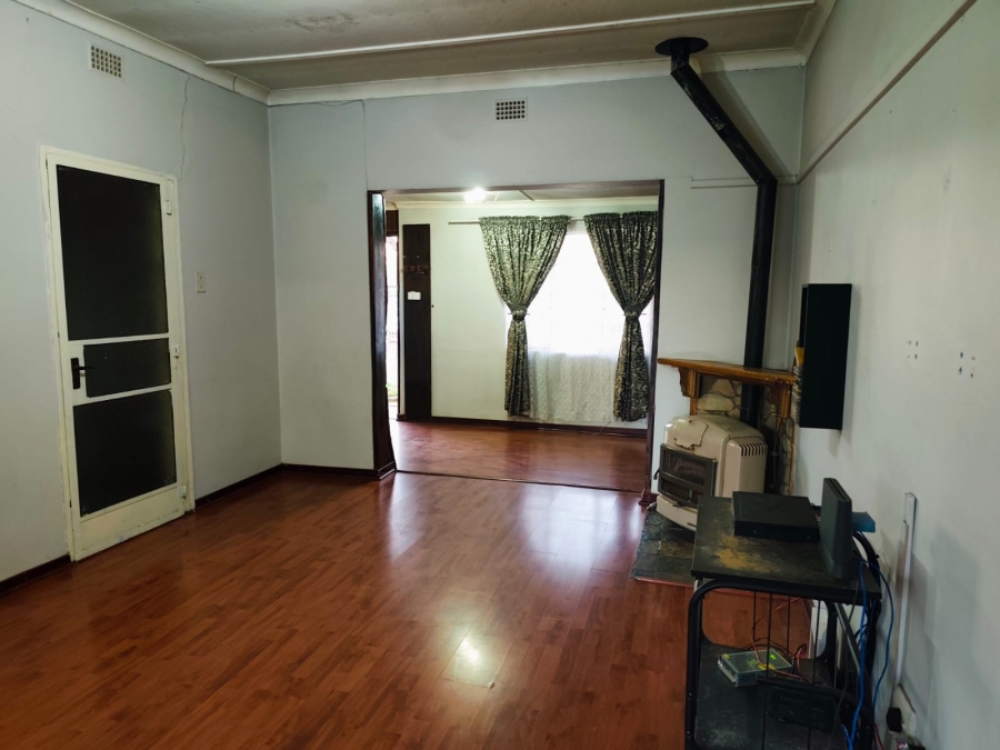 5 Bedroom Property for Sale in Wilgehof Free State